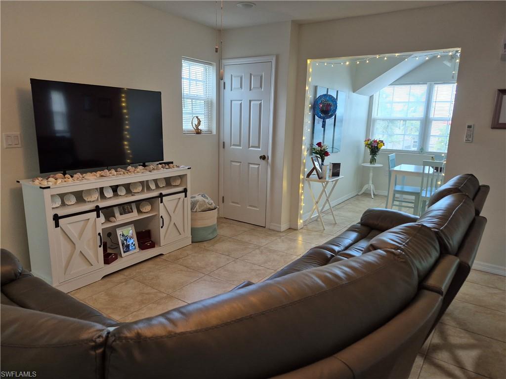 VENETIAN GARDENS - Residential Lease