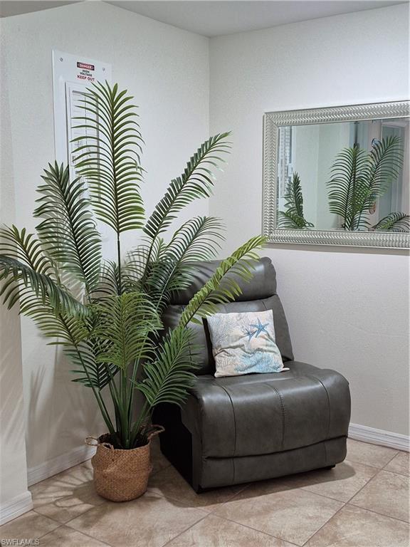 VENETIAN GARDENS - Residential Lease