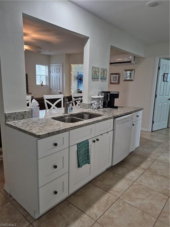 VENETIAN GARDENS - Residential Lease