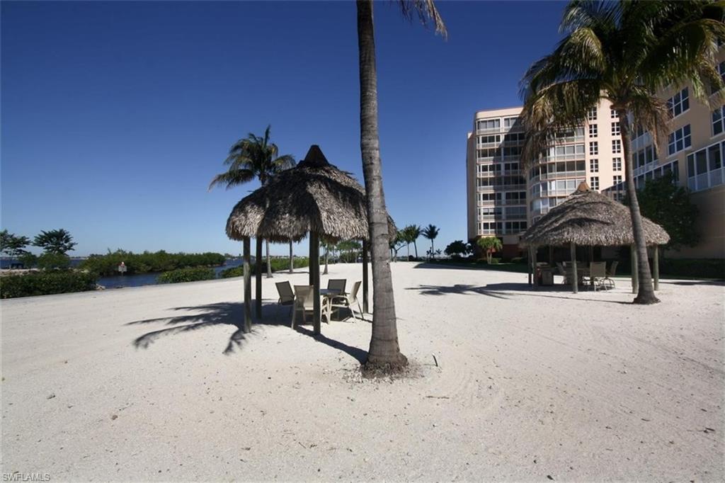 THE SHORES - Residential