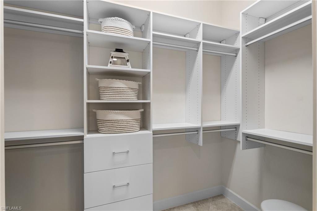 ESPLANADE - Residential