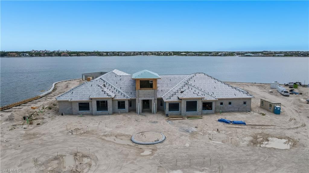 ESPLANADE LAKE CLUB - Residential