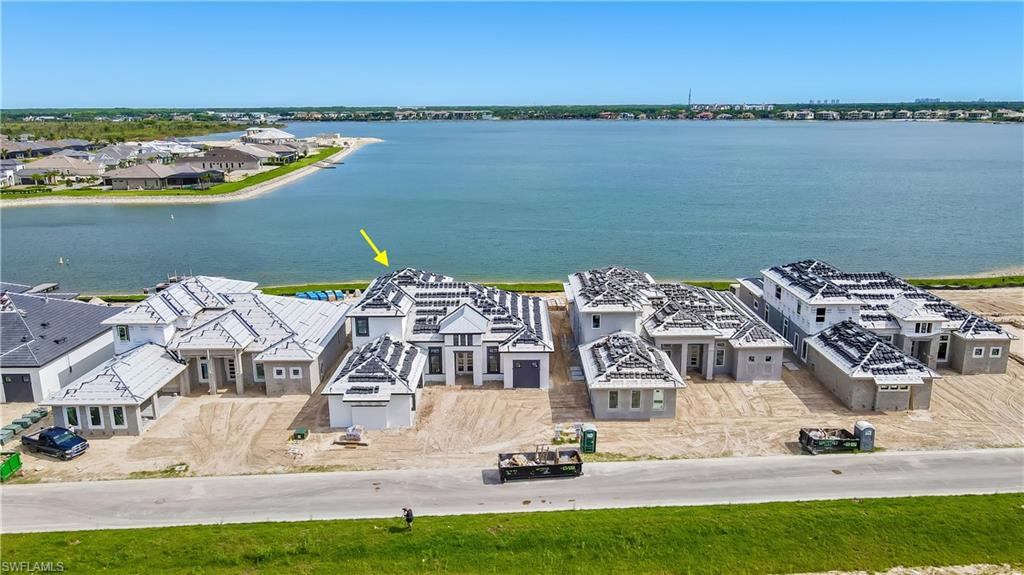 ESPLANADE LAKE CLUB - Residential