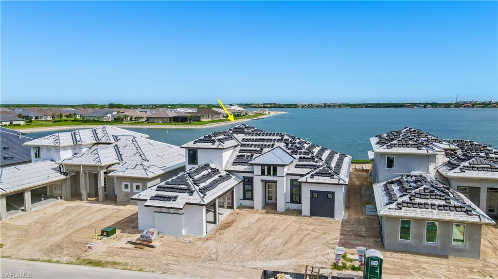 ESPLANADE LAKE CLUB - Residential