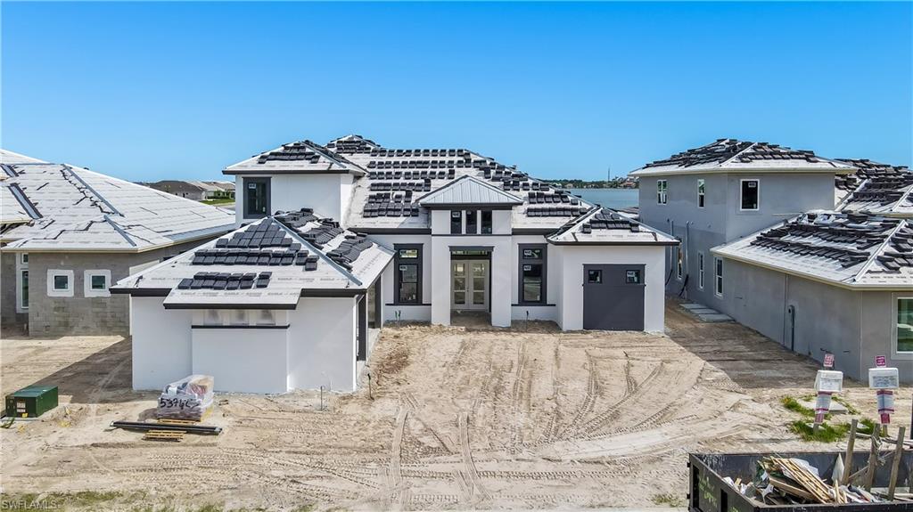 ESPLANADE LAKE CLUB - Residential