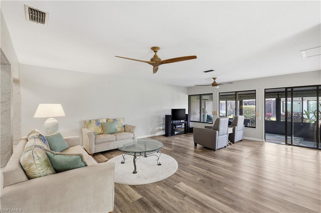 SEVEN LAKES - Residential