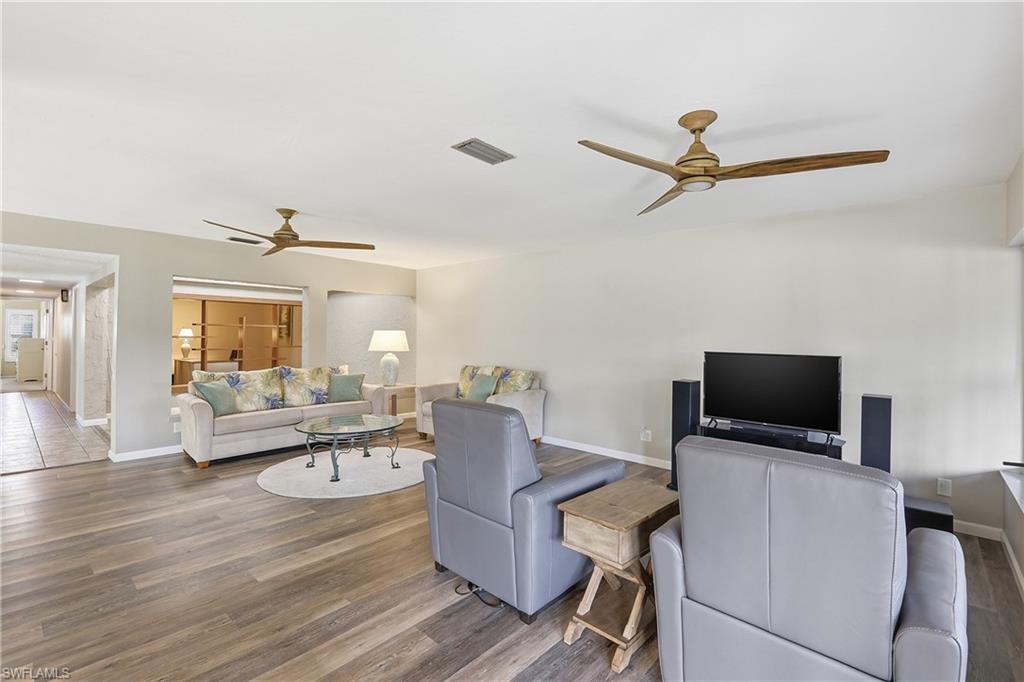 SEVEN LAKES - Residential