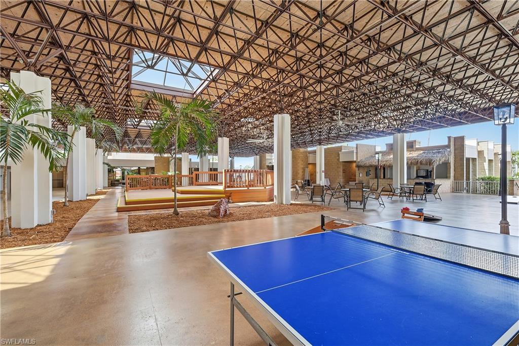 SEVEN LAKES - Residential