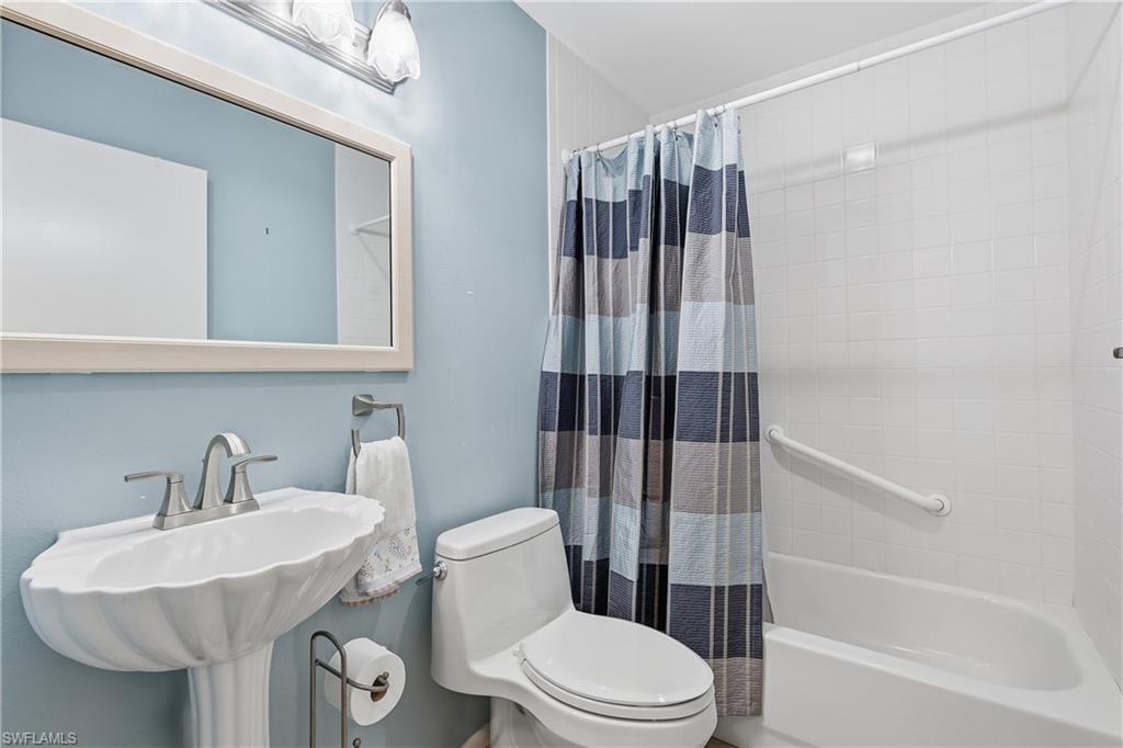 SEVEN LAKES - Residential