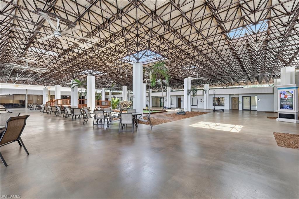 SEVEN LAKES - Residential