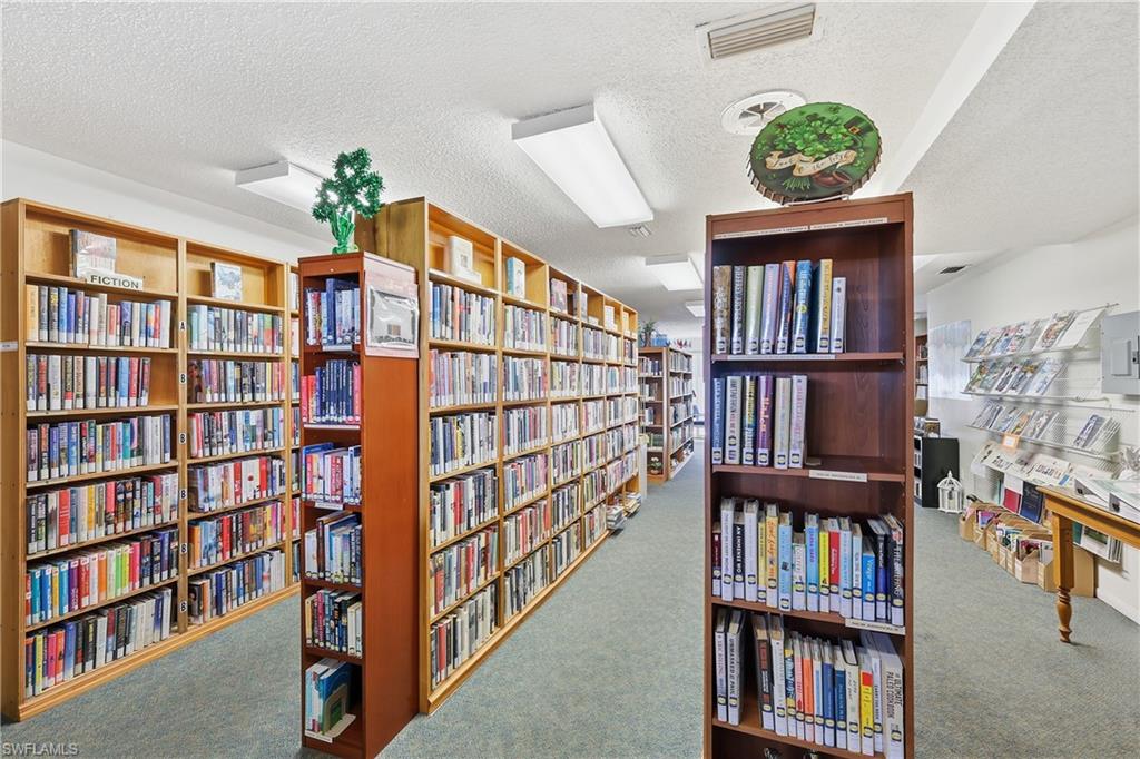 SEVEN LAKES - Residential