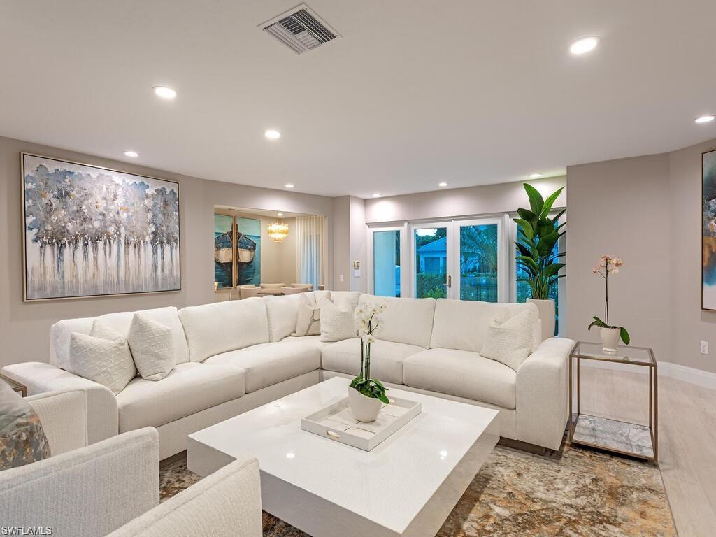 PARK SHORE - Residential