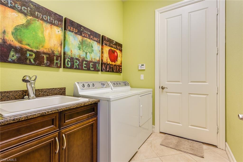 LAKOYA - Residential Lease