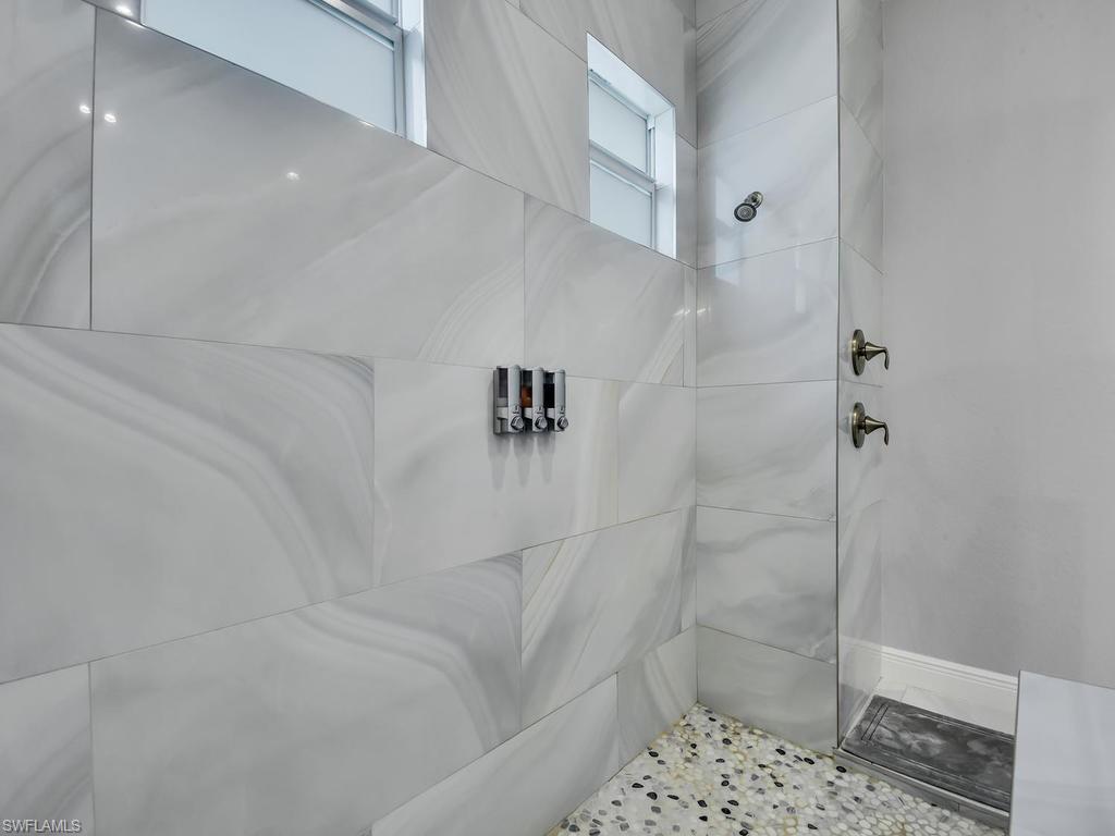 SAN CARLOS ESTATES - Residential