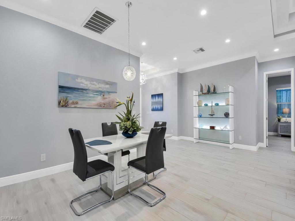 SAN CARLOS ESTATES - Residential