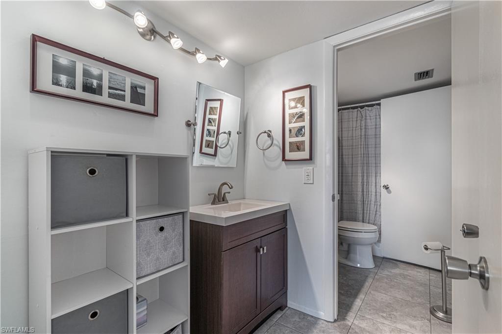 SEVEN LAKES - Residential Lease