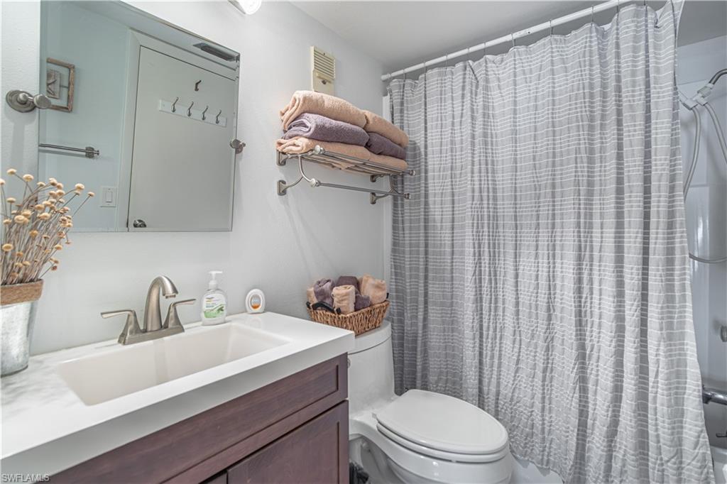 SEVEN LAKES - Residential Lease