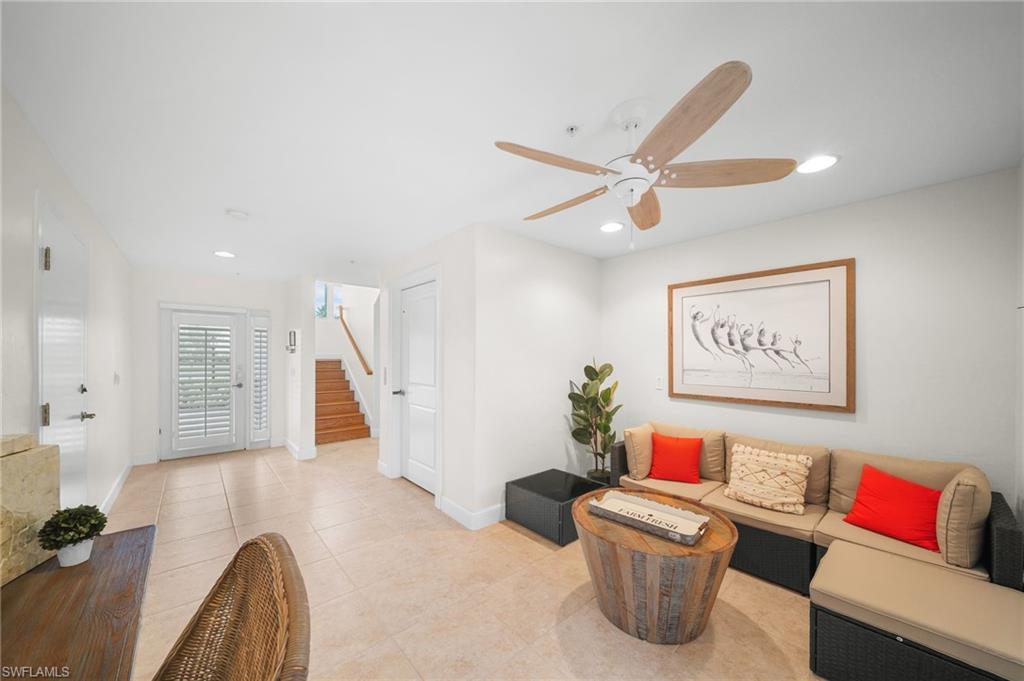 572 11th AVE S 2