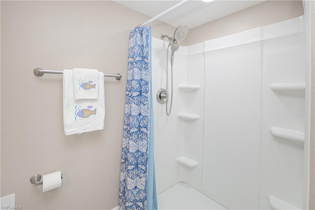 DAVIS LAKE CONDO - Residential