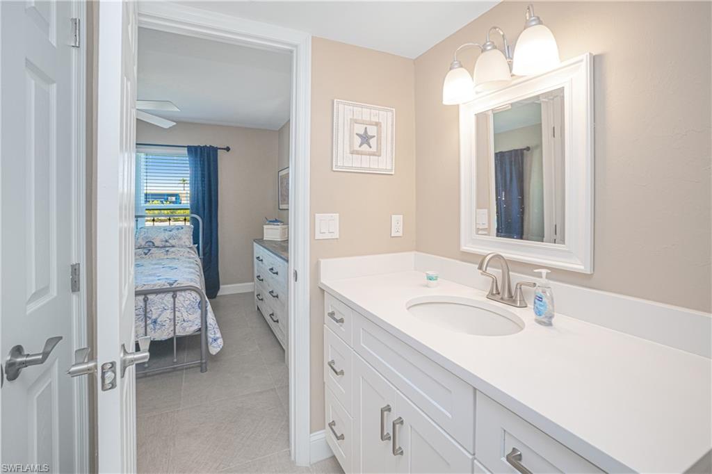 DAVIS LAKE CONDO - Residential