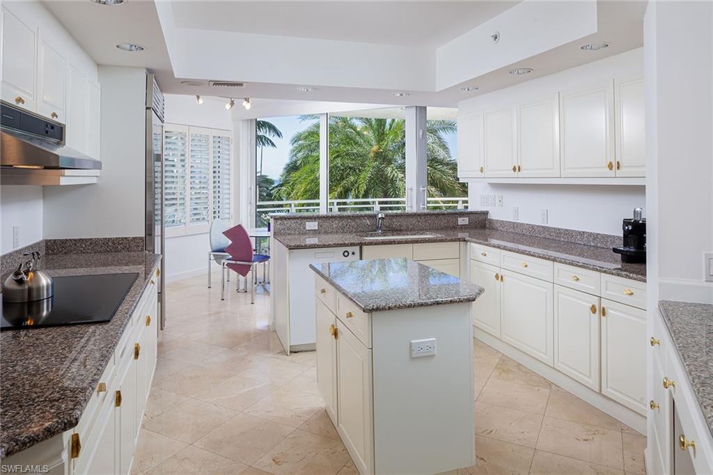 BRIGHTON AT BAY COLONY - Residential