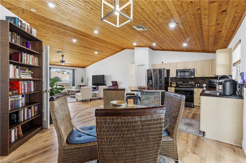 CAPE CORAL - Residential Lease