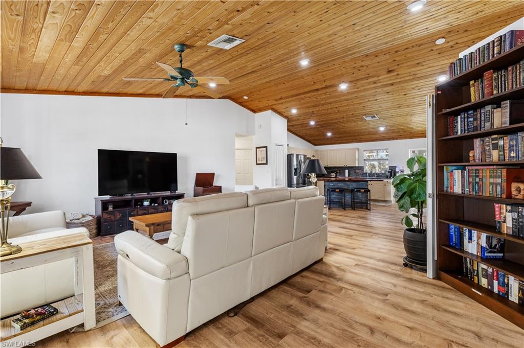 CAPE CORAL - Residential Lease