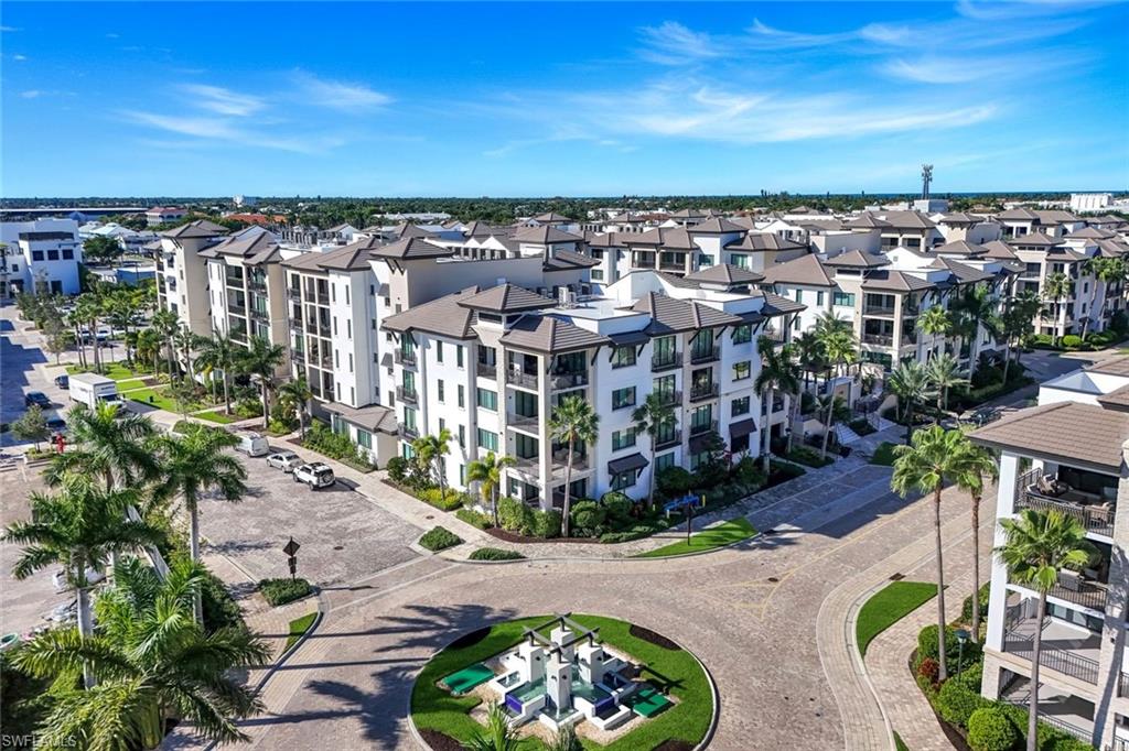 NAPLES SQUARE - Residential