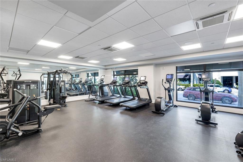 NAPLES SQUARE - Residential