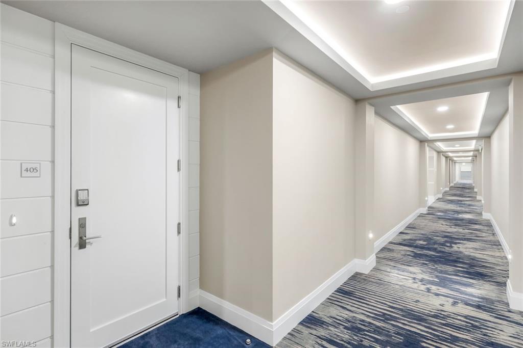 NAPLES SQUARE - Residential