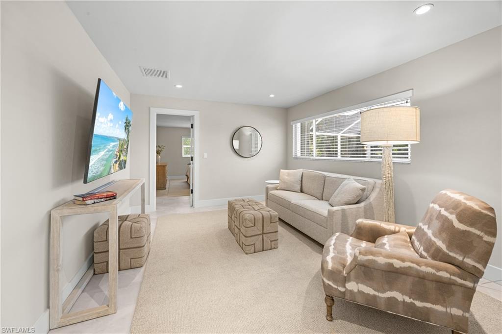PALM LAKE - Residential