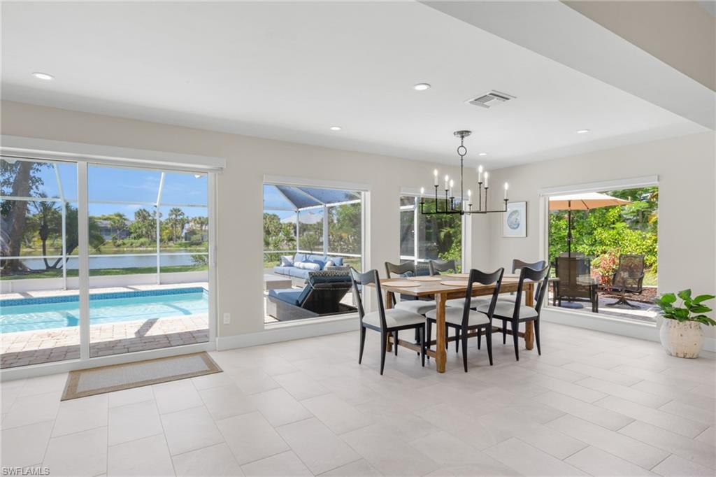 PALM LAKE - Residential