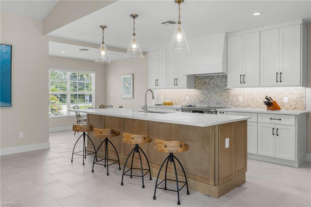 PALM LAKE - Residential