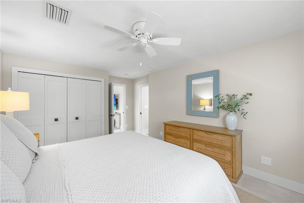 PALM LAKE - Residential