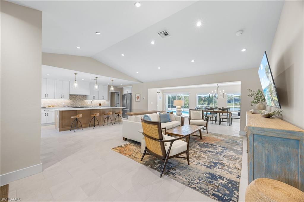 PALM LAKE - Residential