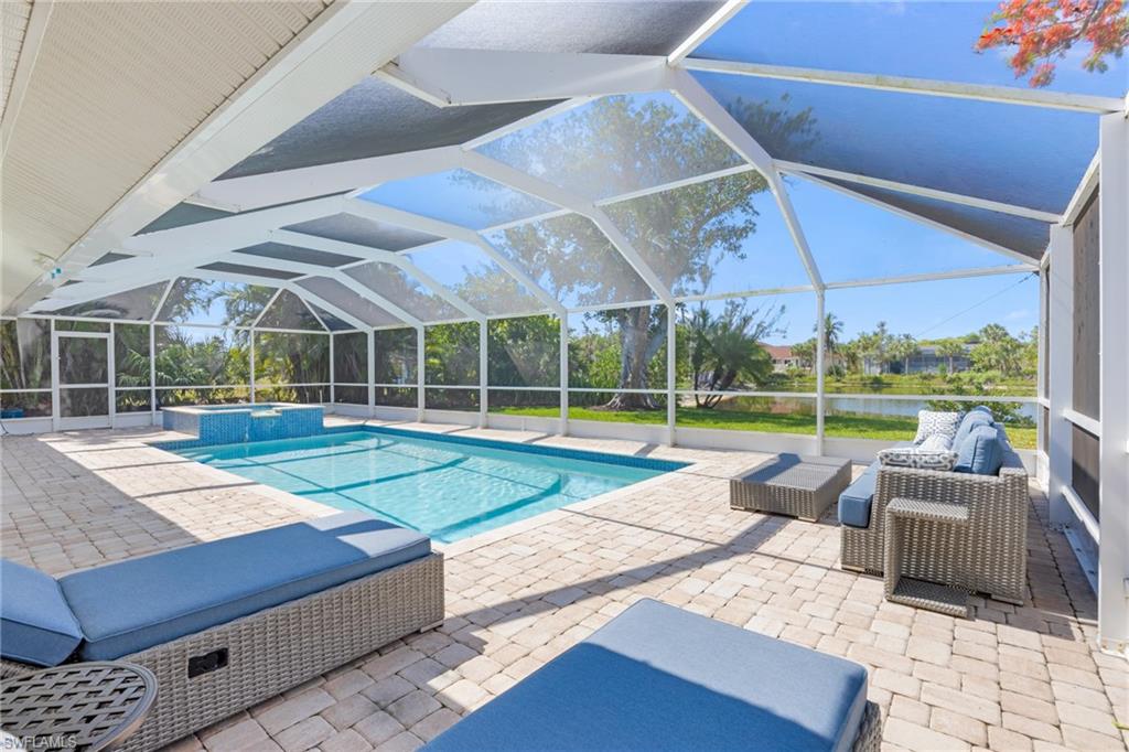 PALM LAKE - Residential