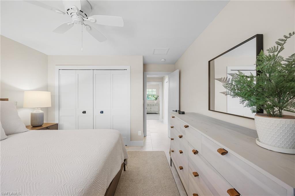 PALM LAKE - Residential