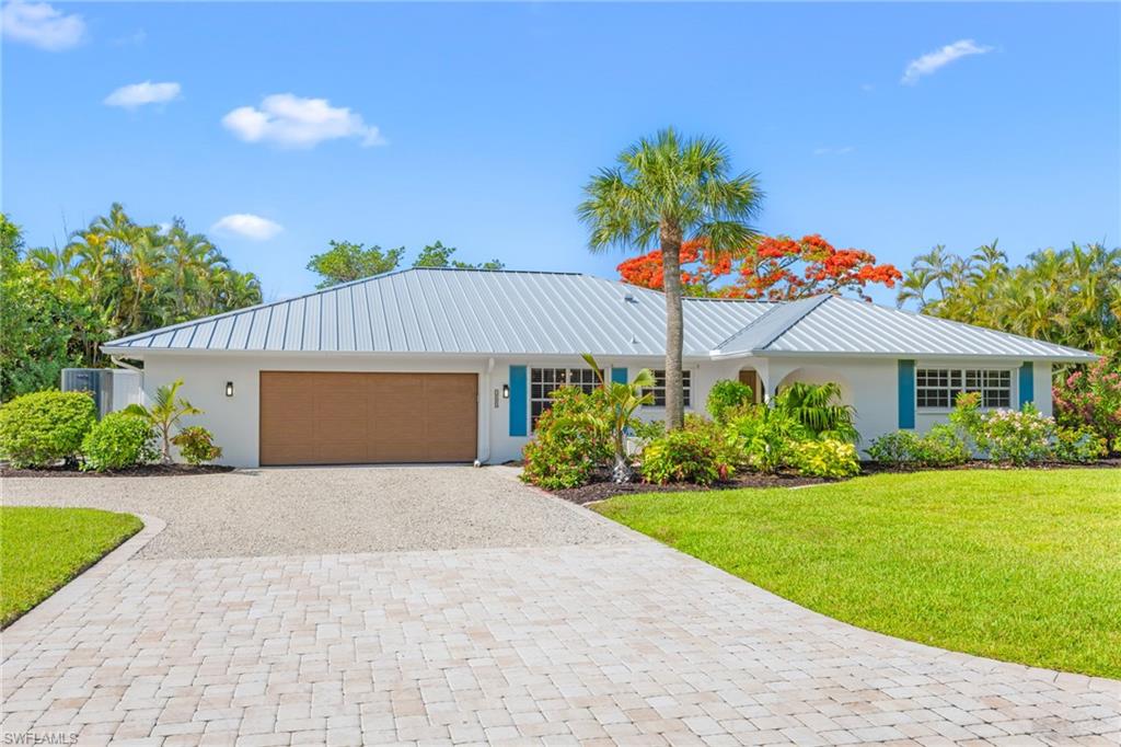 PALM LAKE - Residential