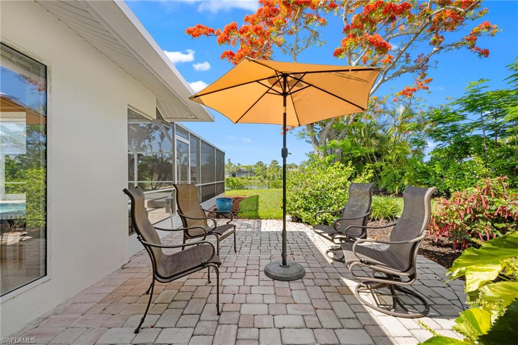 PALM LAKE - Residential