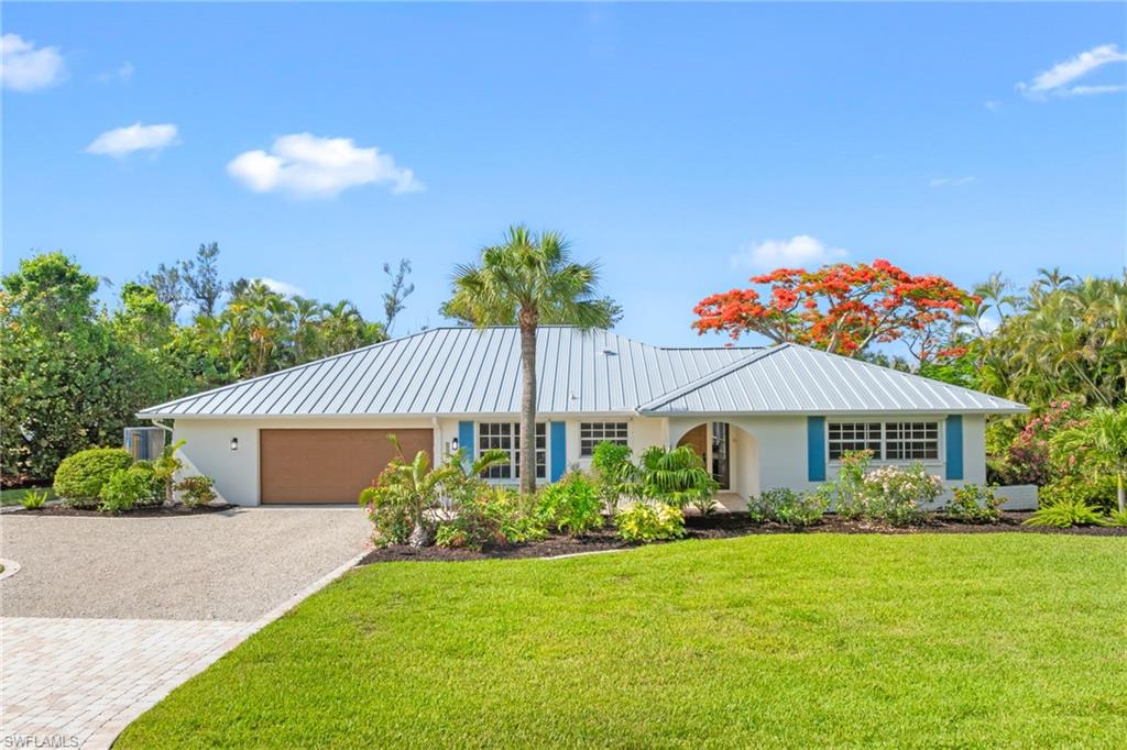 PALM LAKE - Residential