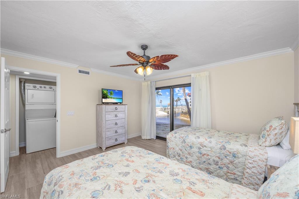 POINTE SANTO DE SANIBEL CONDO - Residential