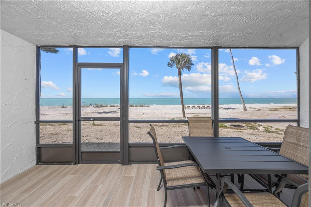 POINTE SANTO DE SANIBEL CONDO - Residential
