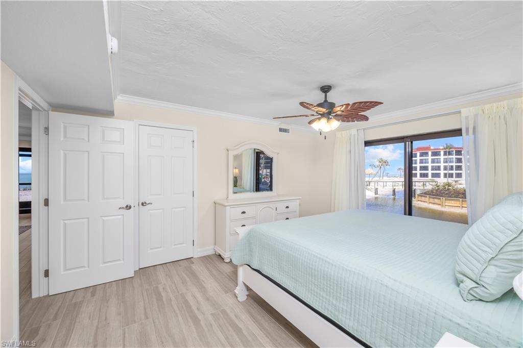 POINTE SANTO DE SANIBEL CONDO - Residential