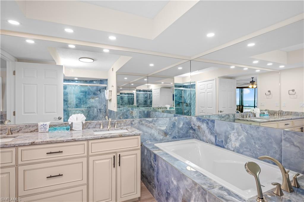 POINTE SANTO DE SANIBEL CONDO - Residential