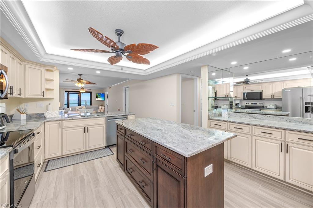 POINTE SANTO DE SANIBEL CONDO - Residential