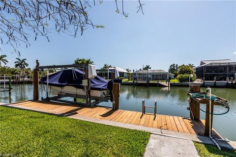 A home in NAPLES