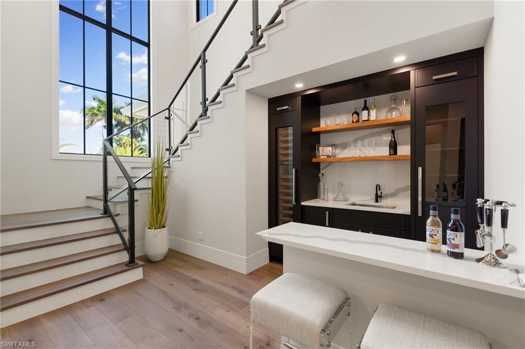 MOORINGS - Residential