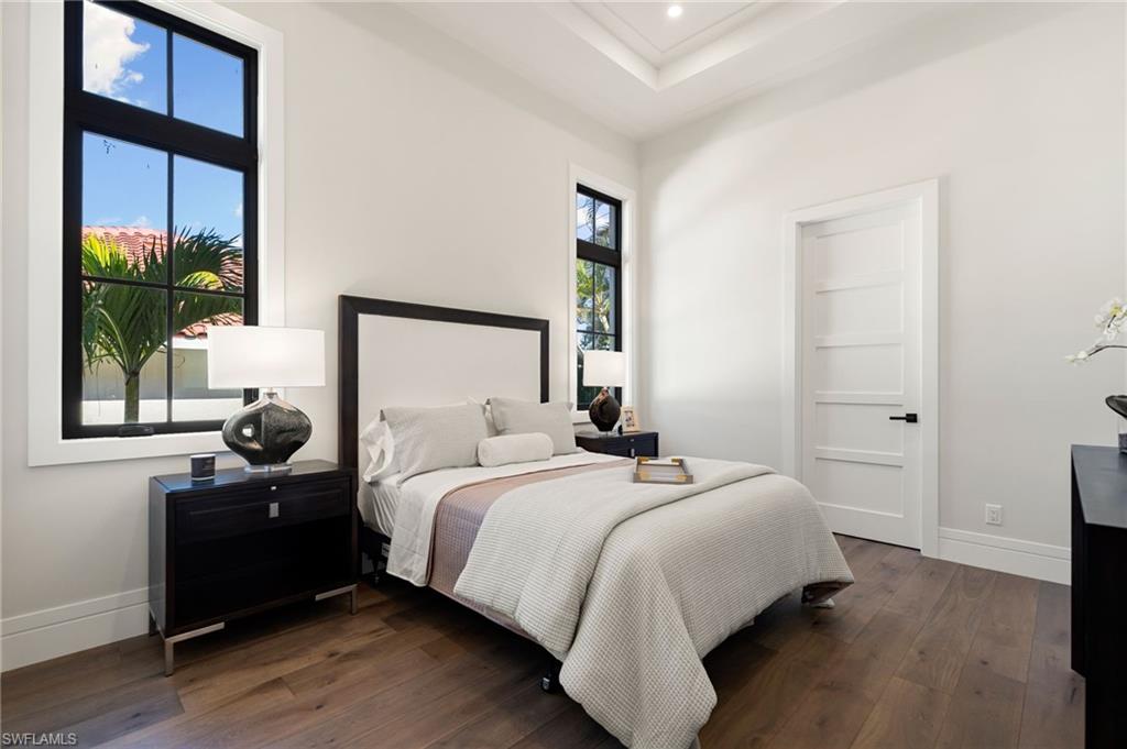 MOORINGS - Residential