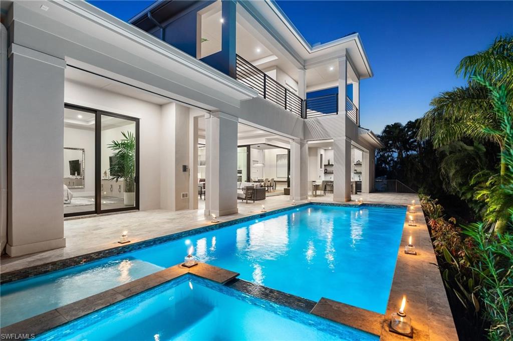 MOORINGS - Residential