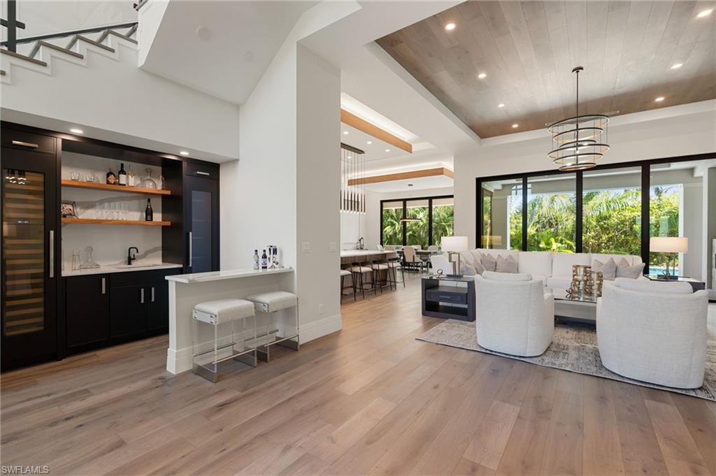 MOORINGS - Residential